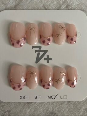 5 for $20! High Quality Press-On Nails in size medium